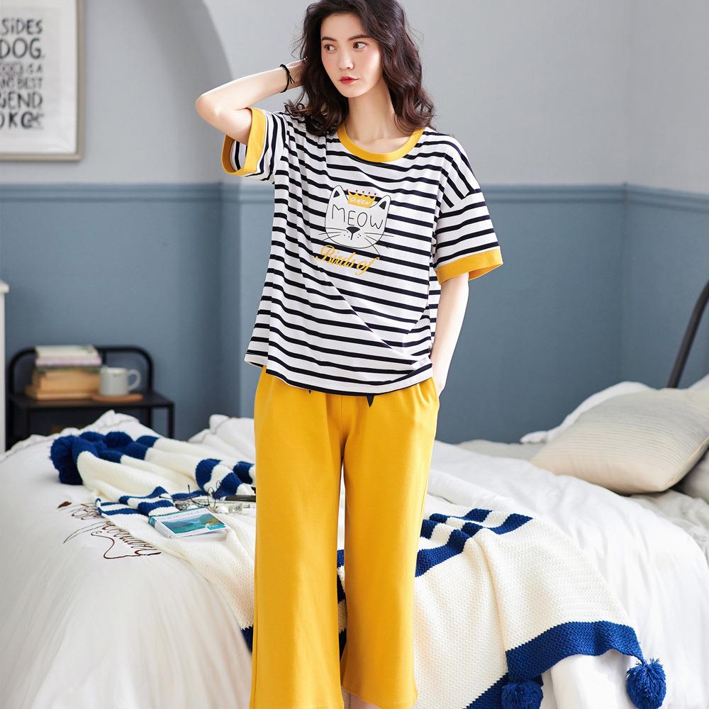 Aifen Teng Women's Summer Cotton Pajama Set: Short Sleeve Top & Three-Quarter Pants, Plus Size, All Cotton