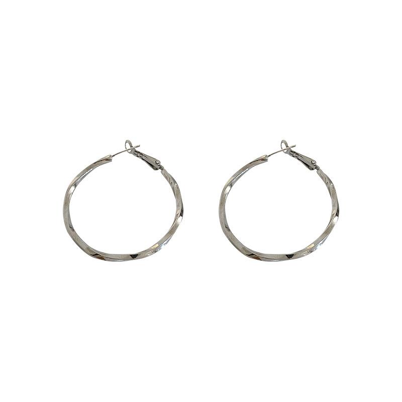 Silver Needle C-Shaped Twisted Earrings Cold Wind Simple Earrings Women's Fashion Versatile Design Korean Spice Girls Earrings Batch