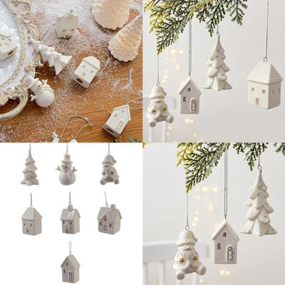 Adorno de cerámica blanca para árbol de Navidad, pequeño adorno de cerámica con temática navideña para colgar en el árbol y la decoración de fiestas