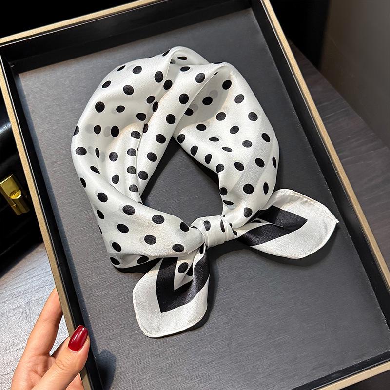 Vielseitiger weißer Polka-Dot-Schal aus Maulbeerseide - Stilvolles koreanisches kleines Quadrat für Frühling/Sommer