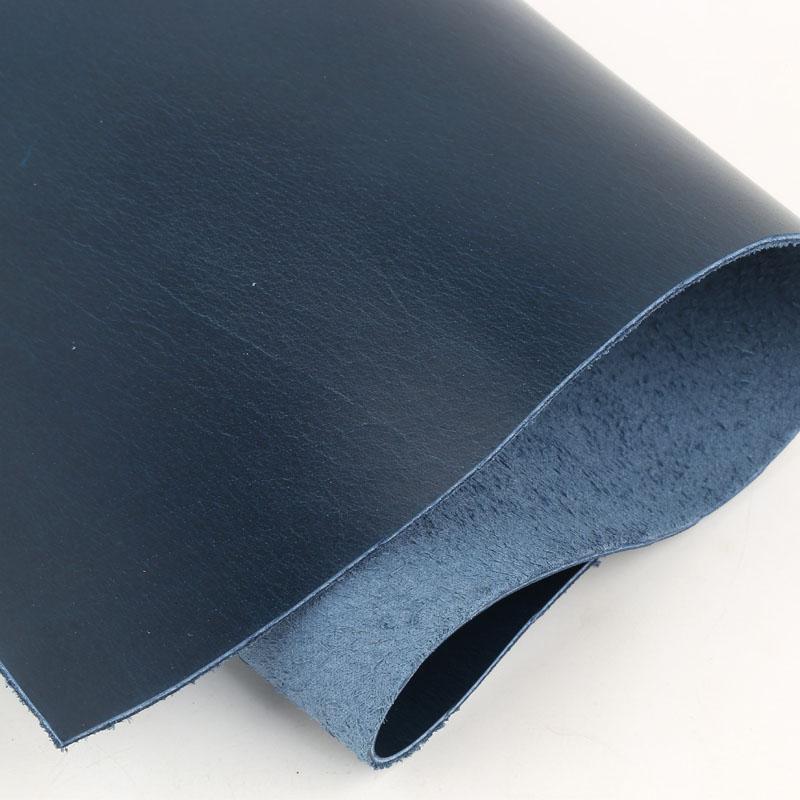 

Top layer: Retro blue oil wax leather, genuine leather, cowhide, stiff, handmade DIY leather goods, leather bags, table mats, ca 10x10cm