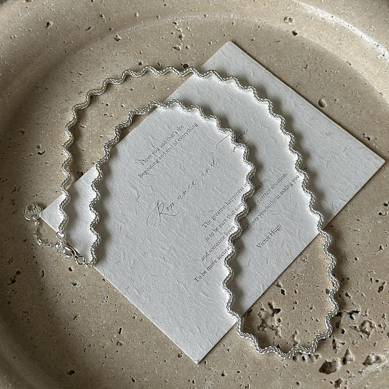 S925 Sterling Silver Niche Design Sense Retro Wave Texture Necklace Korean Style Fashionable Retro Pull Collarbone 925 silver