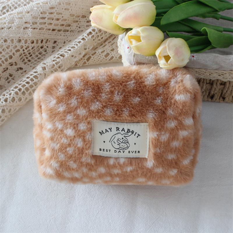 

Small Large Capacity Makeup Bag Travel Organizer Deer Patterned Plush Coin PurseLipstick Case Pencil Case Sanitary Pad Pouch