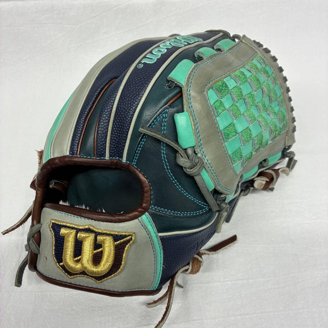 Used [Limited Model] Wilson Wannabe HERO Softball Baseball Glove