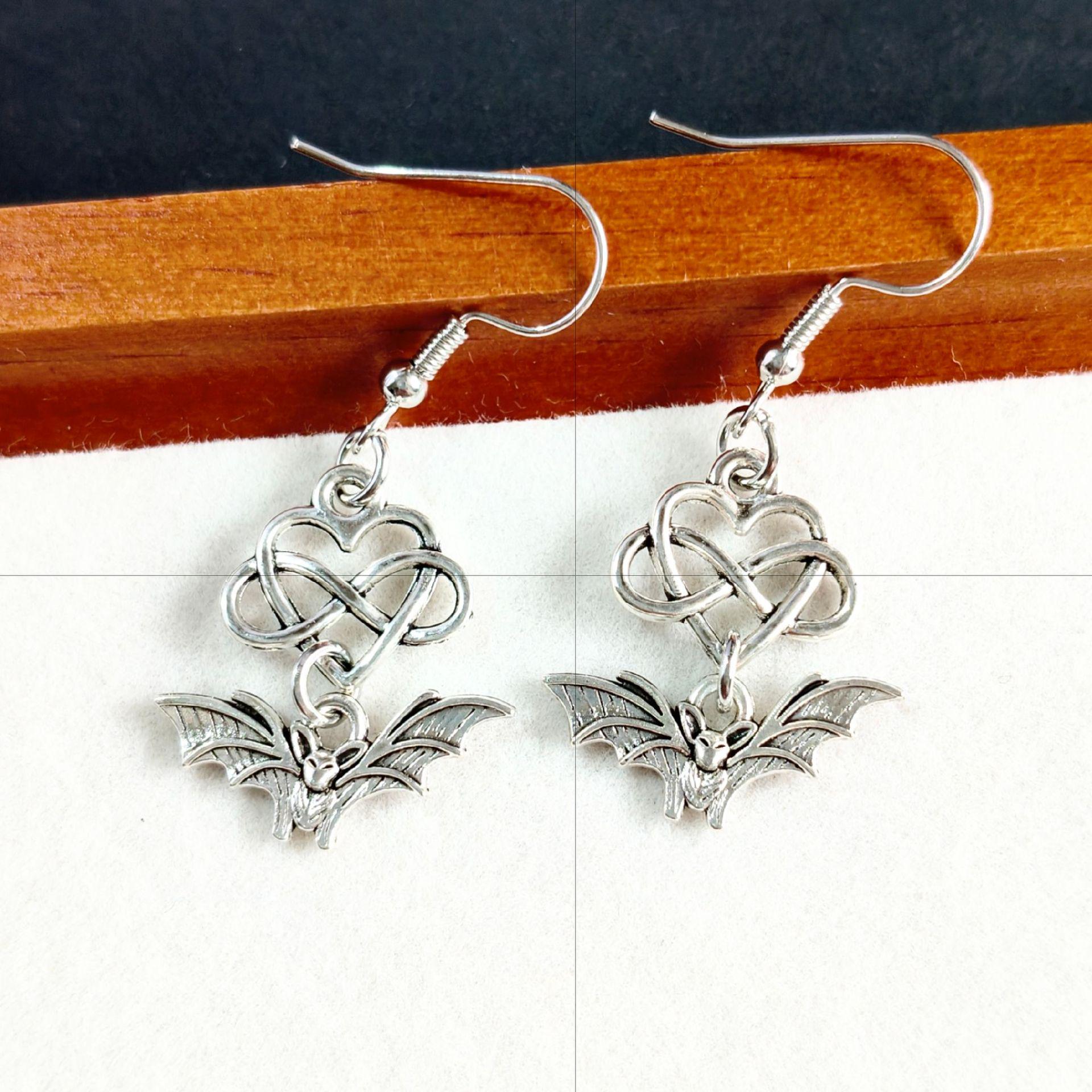 Gothic Punk Thorn Heart Bat Unisex Earrings