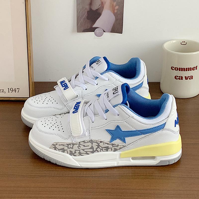 Board shoes women's 2 new autumn versatile sports leisure thick sole heightening air cushion white shoes children