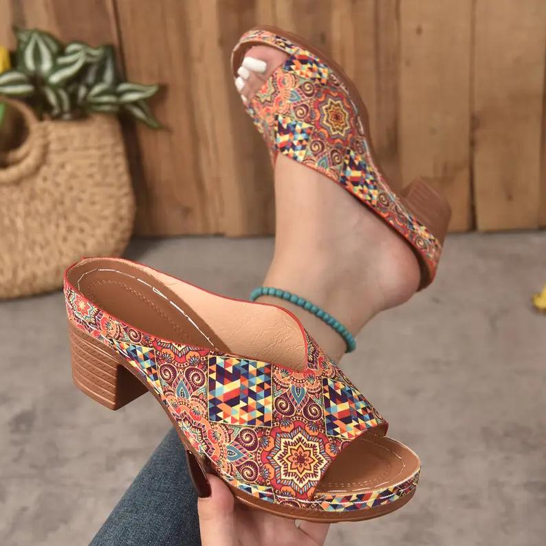 Богемные этнические сандалии на танкетке с открытым носком и принтом летняя женская обувь 42EUCN43 красный 1860₽