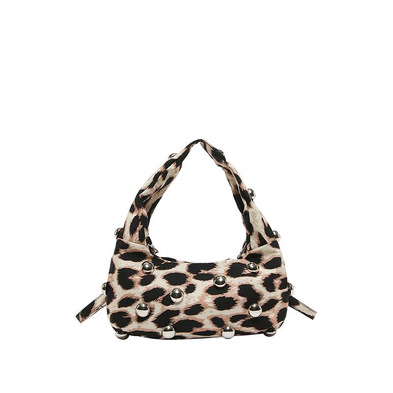 

Модная женская сумка через плечо с леопардовым принтом, женские подмышечные сумки с заклепками