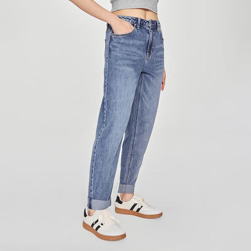 Lee Women's 411 Comfortable Straight-Leg Mid-Light Blue Jeans