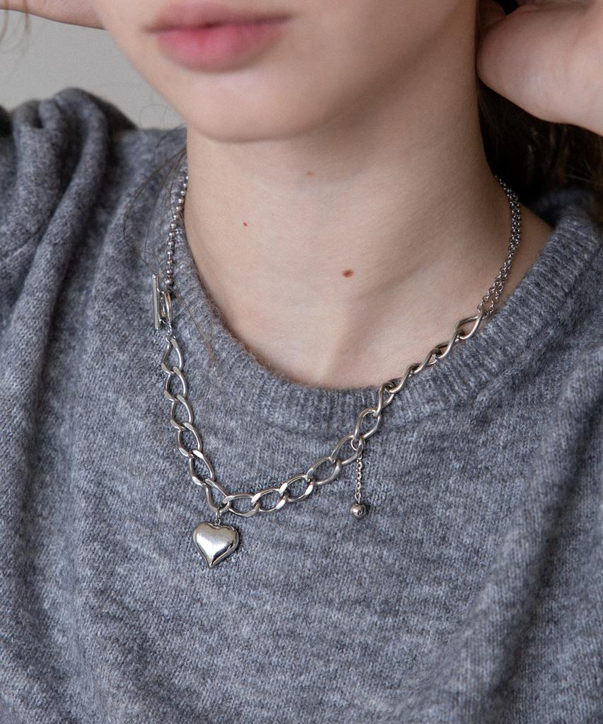 Merrymotive Heart Pendant With Bold Mix Chain Necklace
