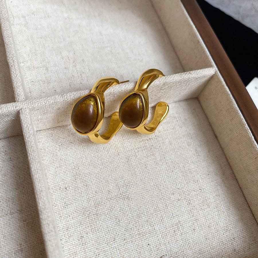 Silver Needle Geometric Tiger Eye Flower Earrings - Retro Style, Light Luxury, High-End Fashion Ear Studs