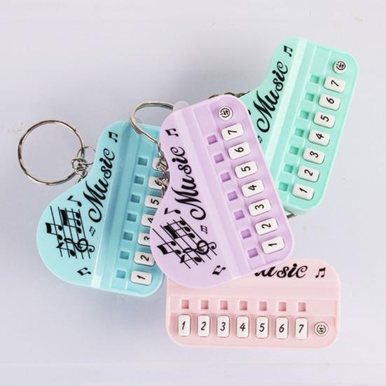 Schlüsselanhänger-Anhänger, Mini-E-Piano-Form, 8 Tasten, leichte Musik, Cartoon-Paar-Anhänger, exquisiter Schlüsselanhänger, lustiges Geburtstagsgeschenk