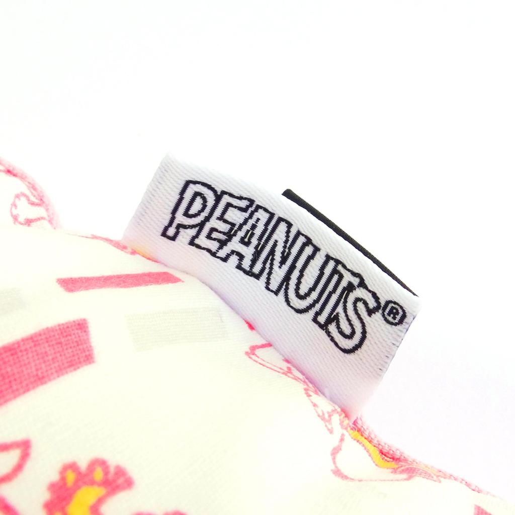 Vanguard Neck Pillow, Pink. When in use: Approx. 37cm wide x 28cm high x 11cm thick. When folded: Approx. 16cm wide x 15cm high.