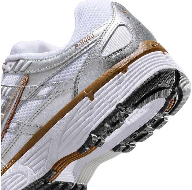 Tênis Nike P-6000