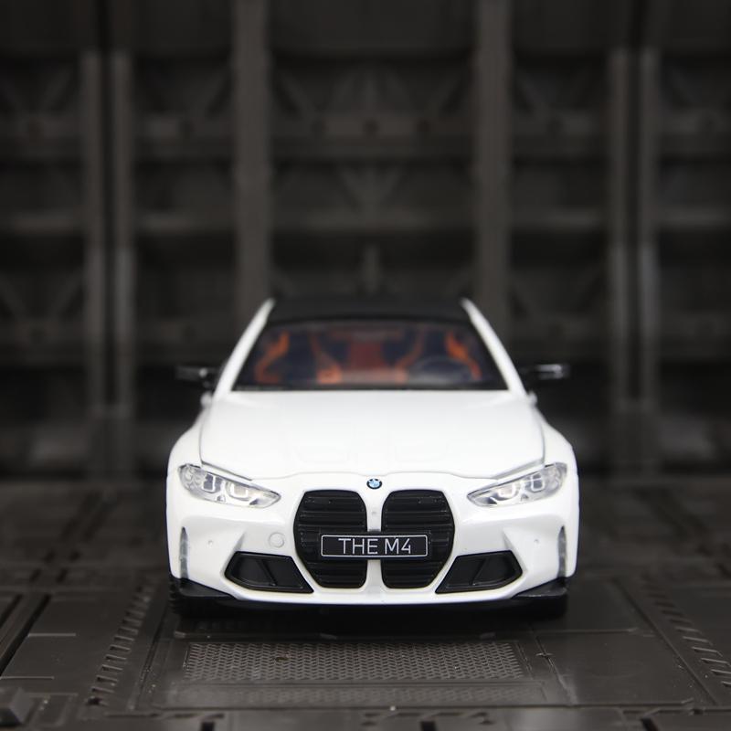CCA 1:23 simulation BMW M4 G82 alloy car model ornament collection, doors and hood can be opened, steering and sliding ornament