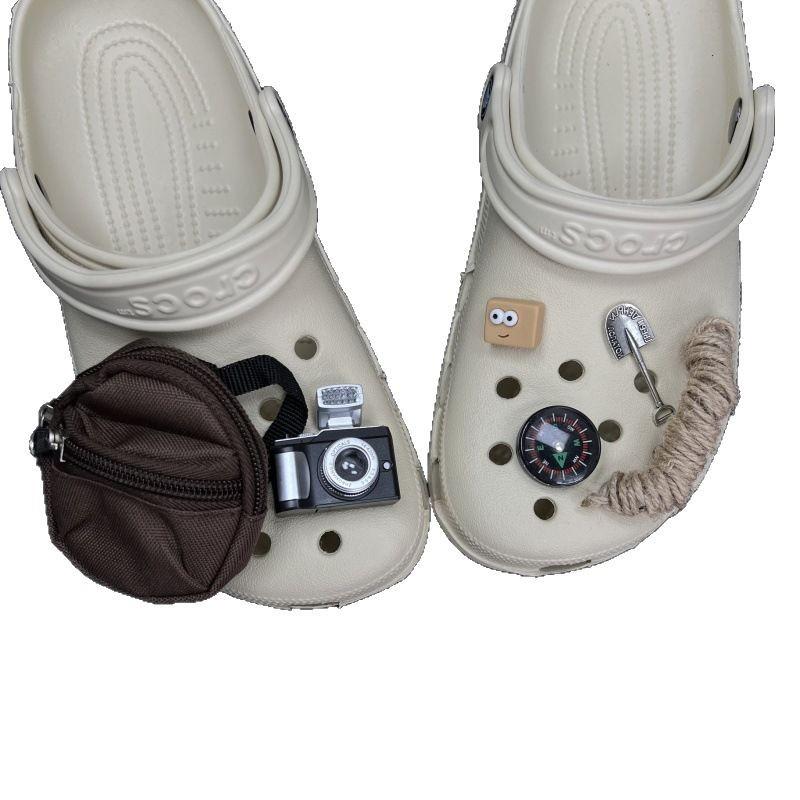 

2025 Новая модель, Пряжка для обуви с отверстиями, DIY аксессуары, Компас, Модный крутой, Аксессуары для украшения камеры, Съемный Pack of 6