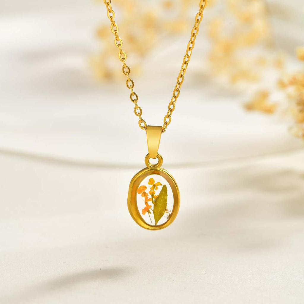 Dried Flowers Pendant Necklace for Women,Resin Geometric Dry Flower Necklaces,Stainless Steel Charms Jewelry Gift