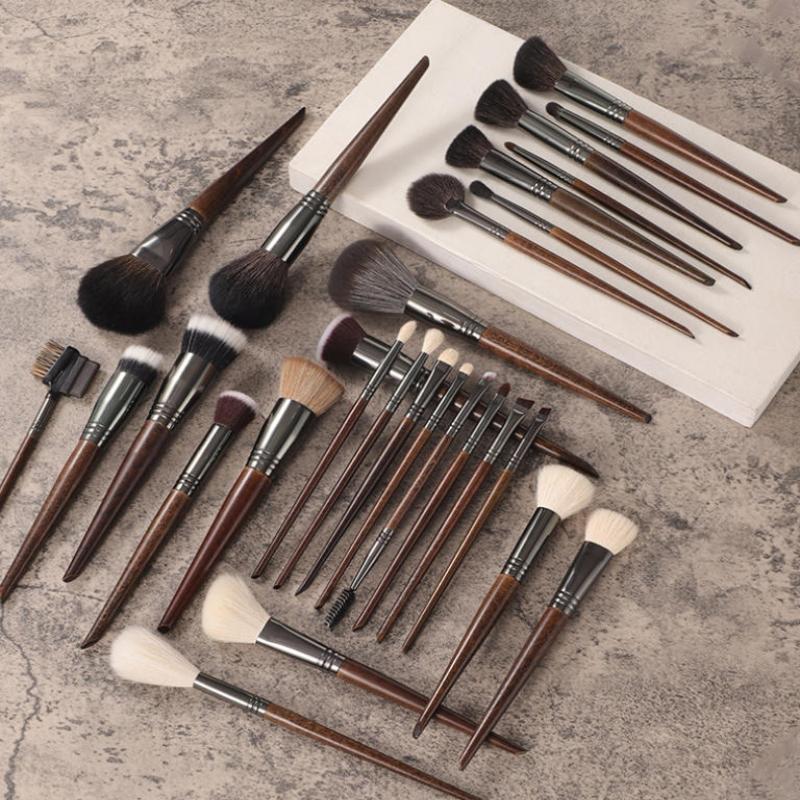 Professional Animal Hair Makeup Brush Set Complete Soft Bristles for Eyeshadow Lip Foundation Beginner Use