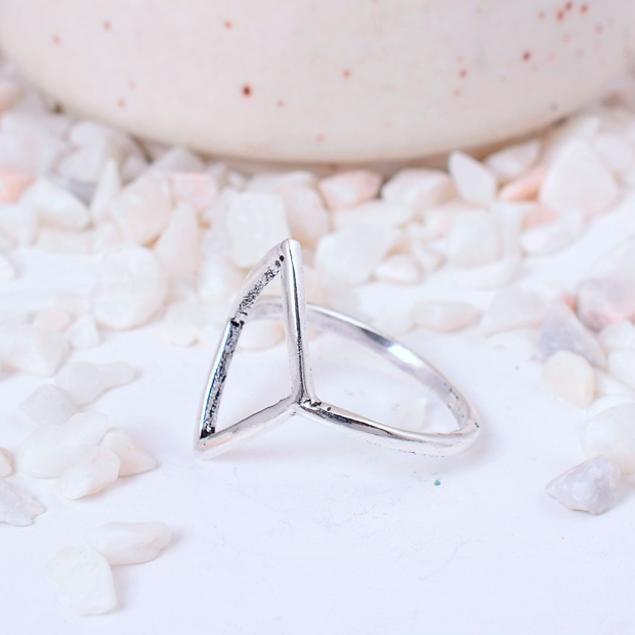 Open Diamond Shaped Ring, Geometric Minimalist Ring, Oxidized Silver Rhombus Jewelry, Contemporary Statement Gift, Dainty Stacking Ring