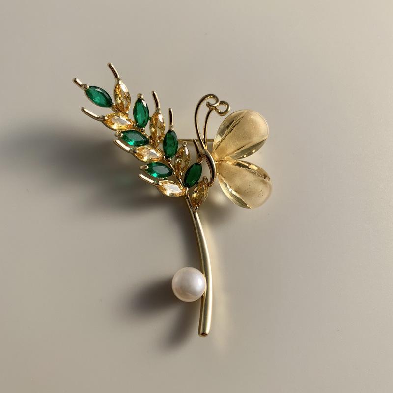 Bo Xin Yun Freshwater Pearl Butterfly Wheat Ear Brooch
