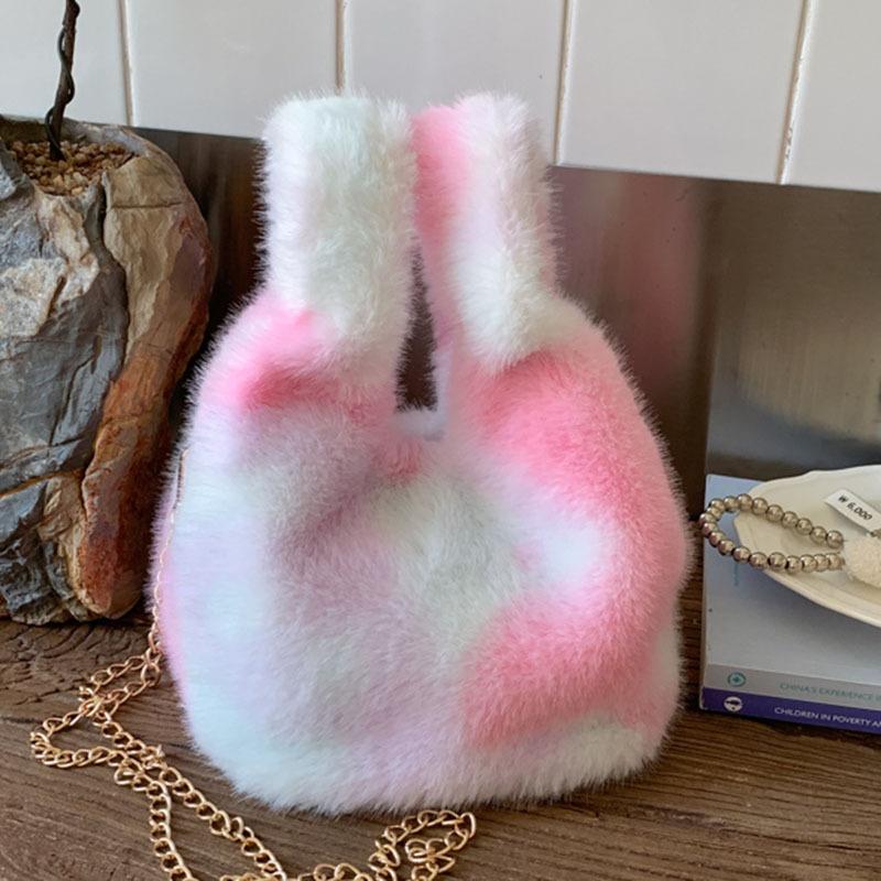 

Winter new large-capacity plush bag women s fashion portable shoulder bag trendy small fresh bucket bag разноцветный