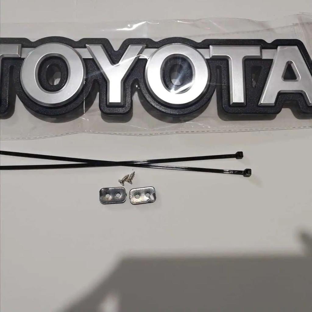 For Toyota Land Toyota Front Grille Front Bumper Retro Grille Emblem for Land Cruiser LC100 LC95 LC80 Wildlander Harlander RAV4 Letter Emblem