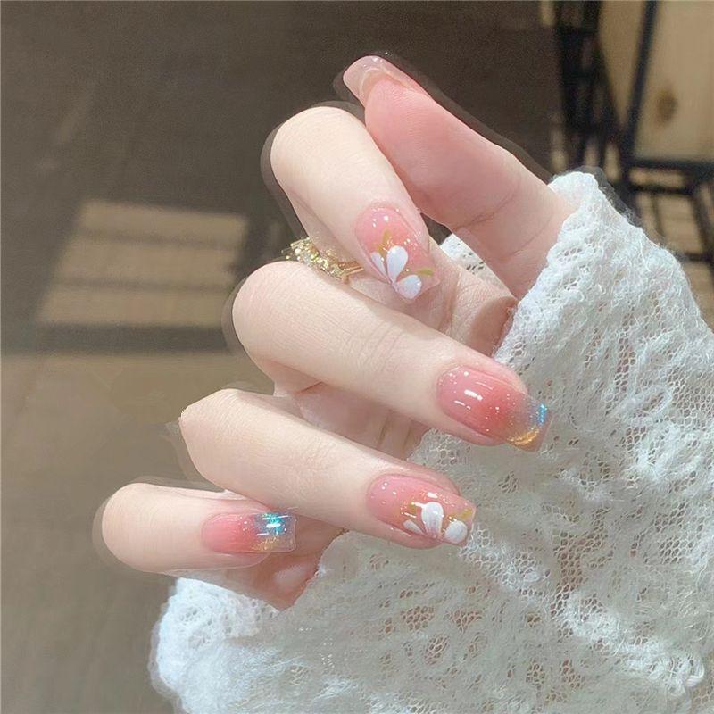 

Two-Tone Gradient Cat s Eye Handmade Wear Nail Fall and Winter White Flash Nail Stickers Blush Fake Nails Short Nail 2024 New arrival A45-XS-medium length