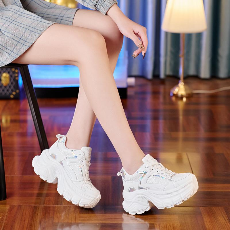 The New Sports Shoes Casual Shoes Trend 2025 Spring and Autumn Platform Women's Shoes Show a Smaller Inner Height Increase a Generation of Dad Shoes