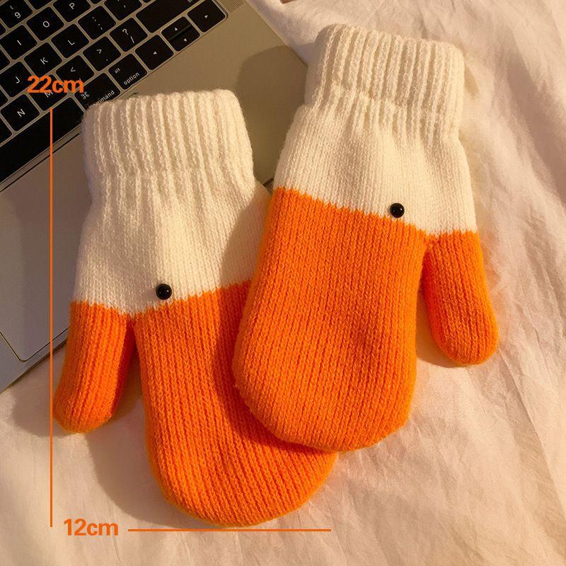 A Pair of Creative and Funny Goose Yarn Connected Finger Gloves for Women in Autumn and Winter, Warm and Thickened with Fleece