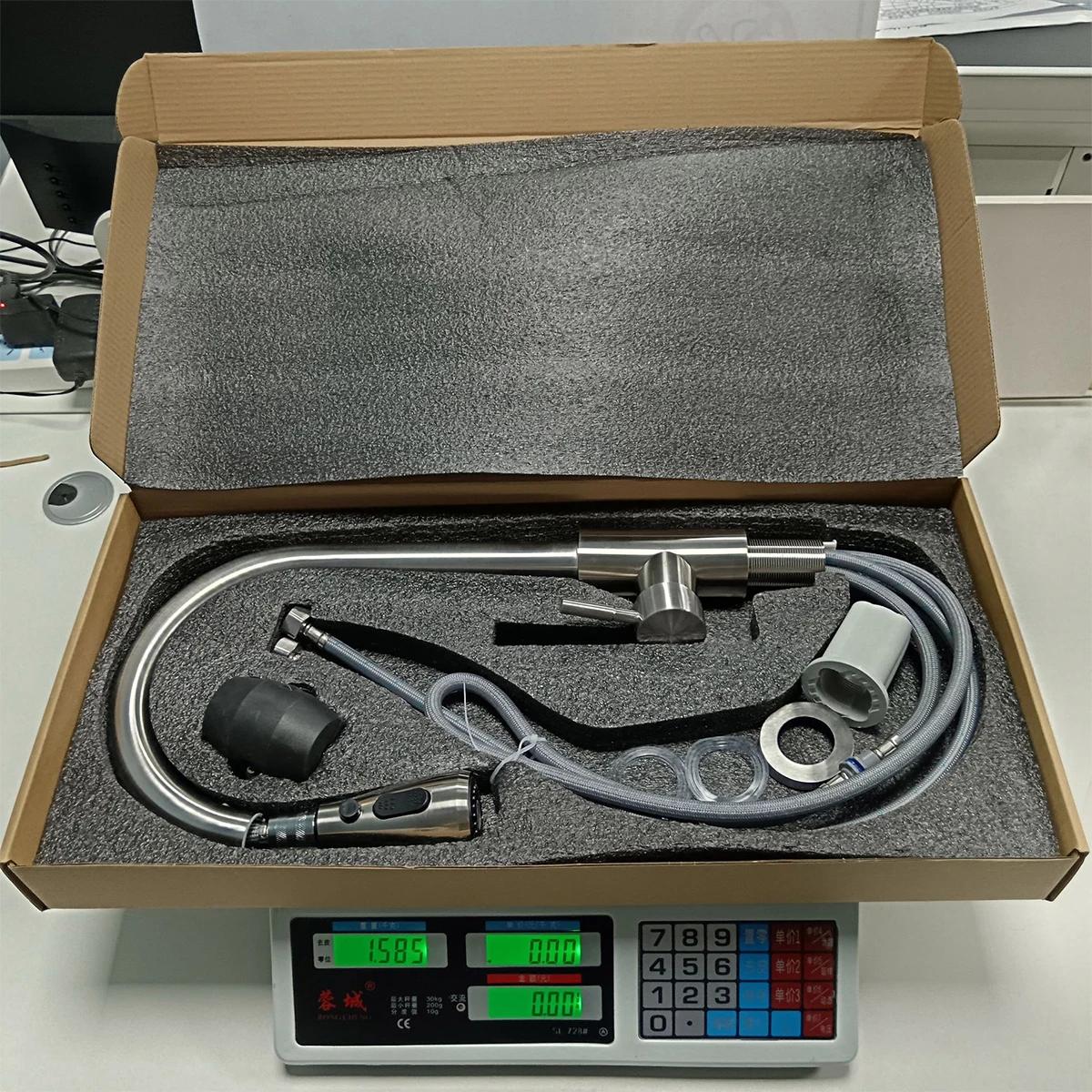 

Смесители для кухни из нержавеющей стали 304, выдвижной кухонный кран для мойки, смеситель для установки на бортик, распылительная головка для горячей и холодной воды no water pipe