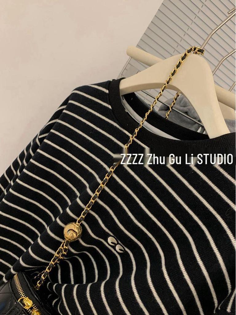 2218 Embroidered Brushed Striped Mid-Length T-Shirt - Early Spring 2023 Edition for Women