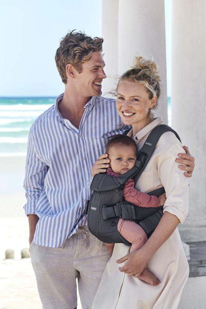BabyBjörn ONE KAI Air Baby Carrier, suitable for babies 0-36 months, made with breathable mesh material, anthracite color, 4-way design.