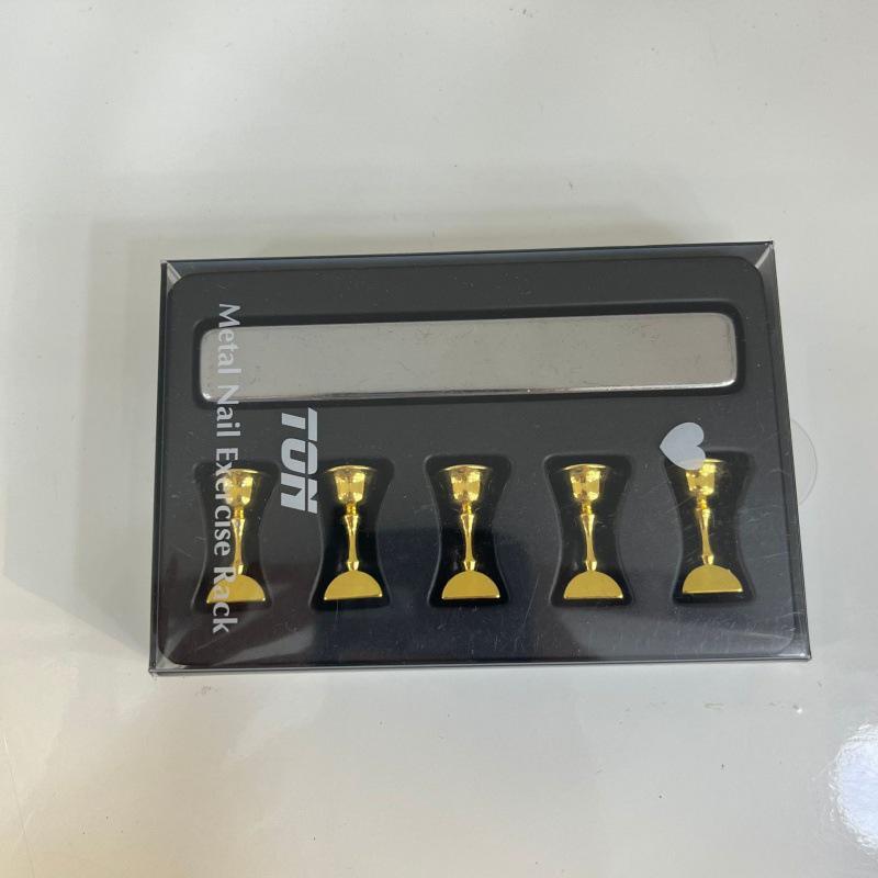 Checkered Tray Nail Tip Holder with Magnetic Japanese Chess Piece for Nail Art Practice