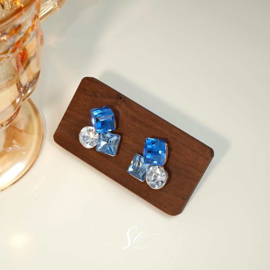 High version super flash sea salt blue ice crystal sugar cube earrings light luxury niche color temperament earrings unique and beautiful earrings