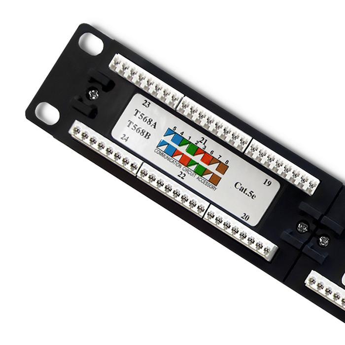 Qoltec Patch Panel Rack | 24 Porty | Kat.5E Utp | Czarny