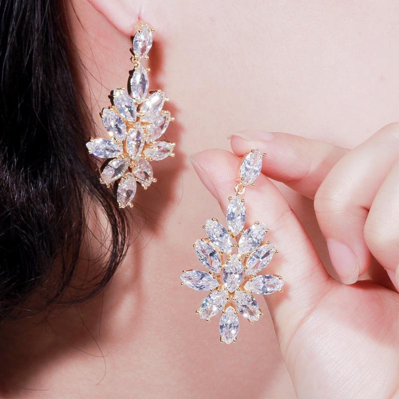 CMM Brudetilbehør Store Blomst Glitrende Cubic Zirconia Hengende Øredobber
