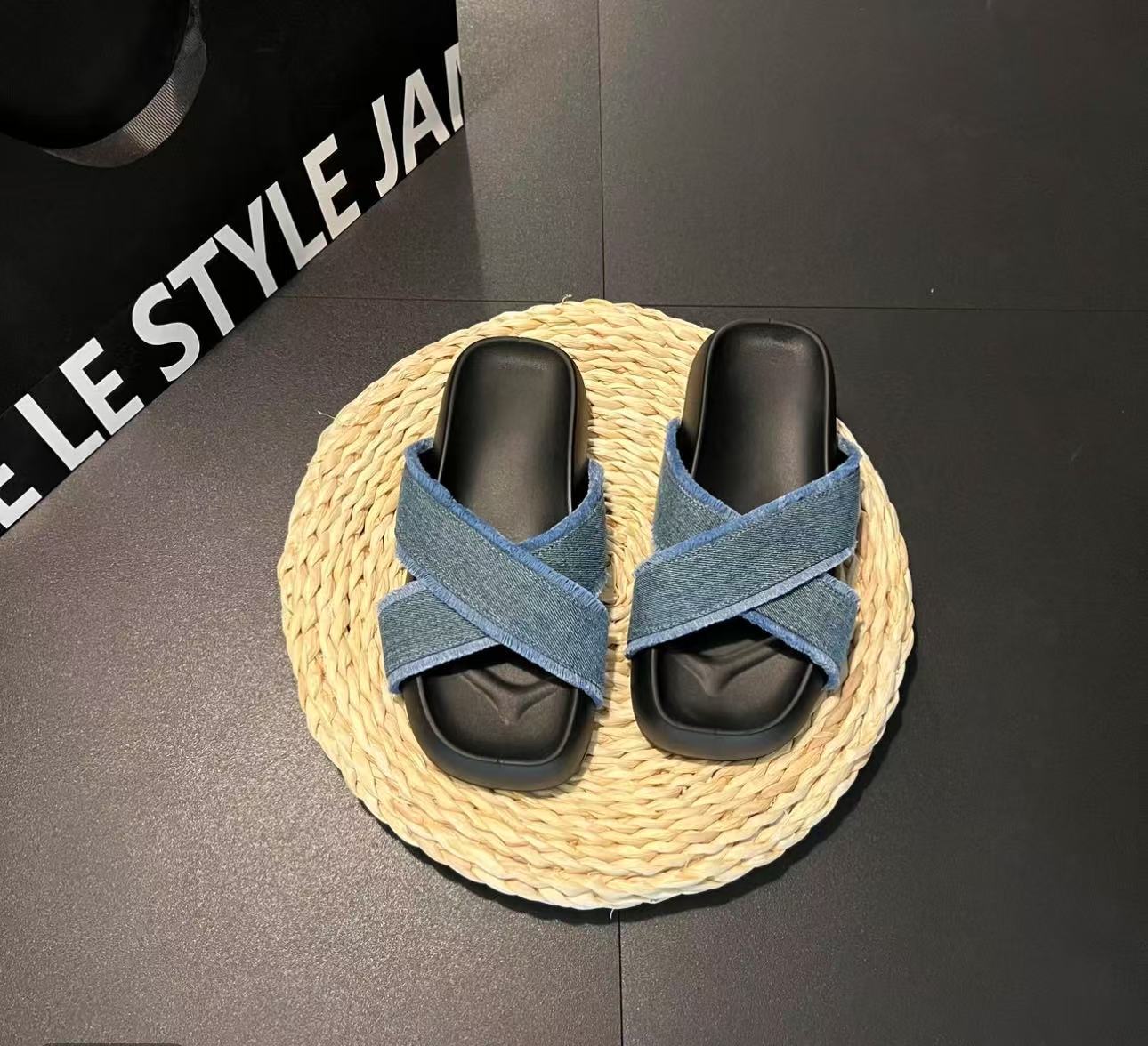 Muffin platform sandals wear 22 new summer cross belt beautiful beach Roman style sandals 35 джинсовый синий