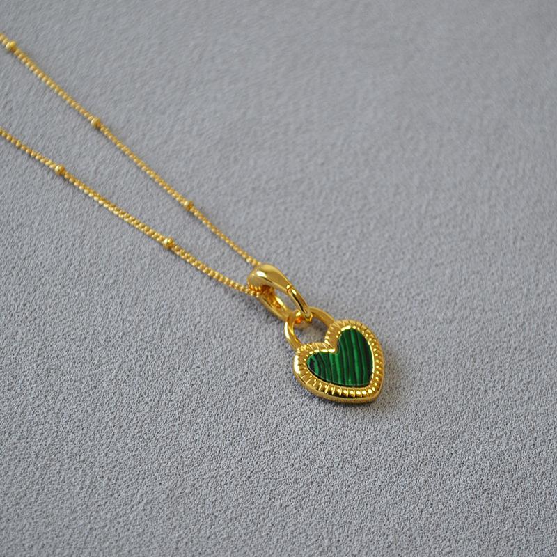 Japanese Korean Style Fashion Niche Design, Simple and Exquisite Retro Black and White Double-sided Love Pendant, Doudou Chain Necklace