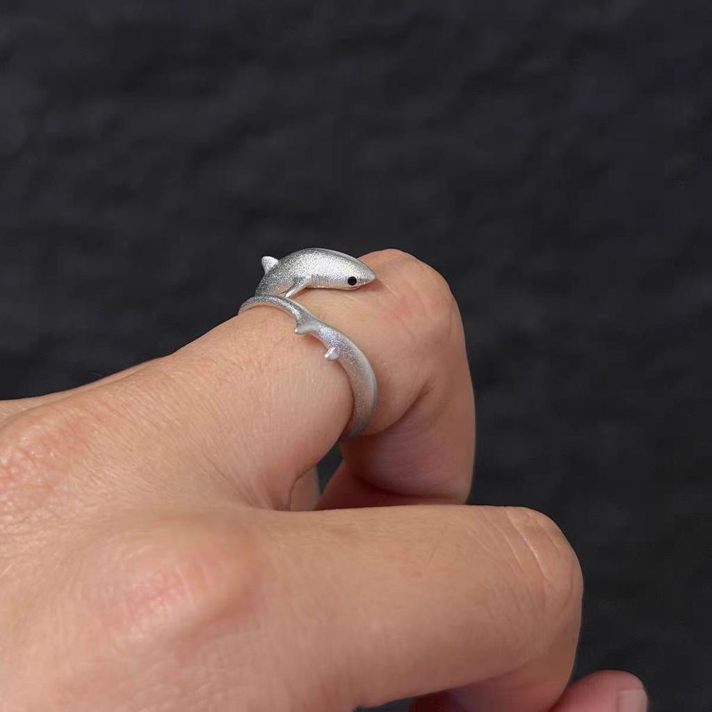 "Cold Silver Shark Shadow" European and American style silver long-tailed shark bracelet niche unique design sense fashion personalized jewelry