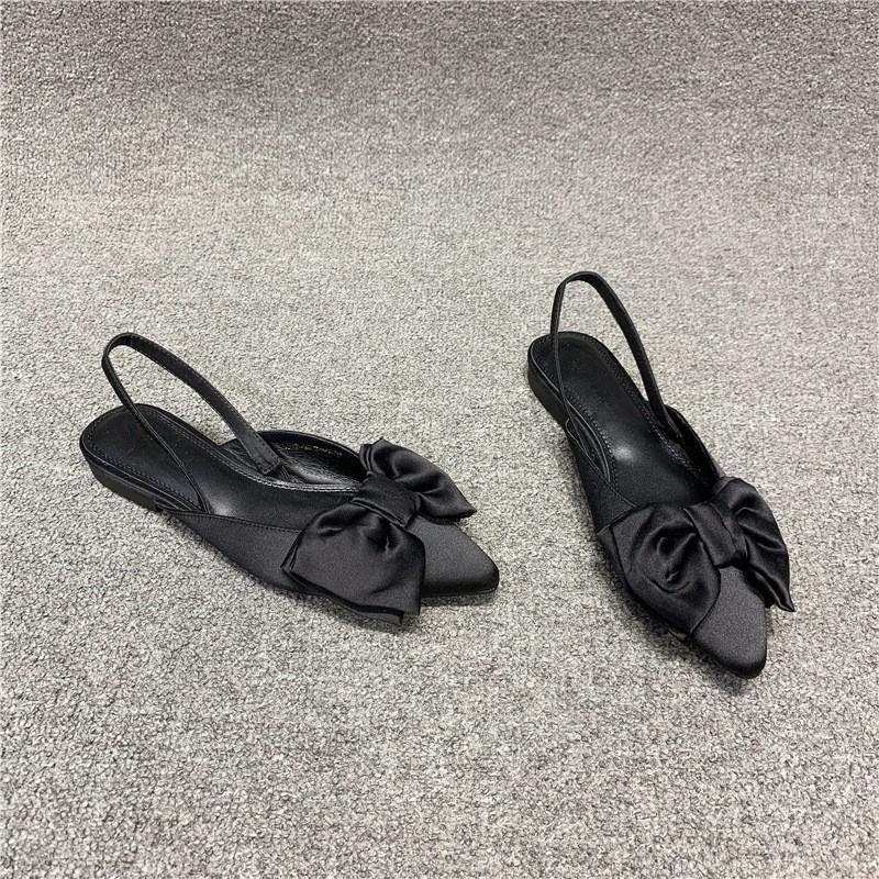 

Европейские женские туфли 2025 года, летние туфли с острым носком и мелким бантом, однотонные туфли с закрытым носком и плоской подошвой в стиле ретро 35 чёрный