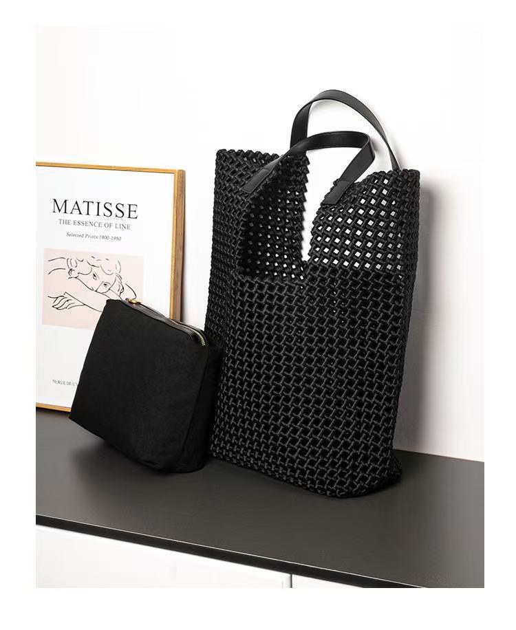 New Large Capacity Hand-Woven Pinwheel Knot Tote Bag with Niche Cutout Design for Mother and Child.