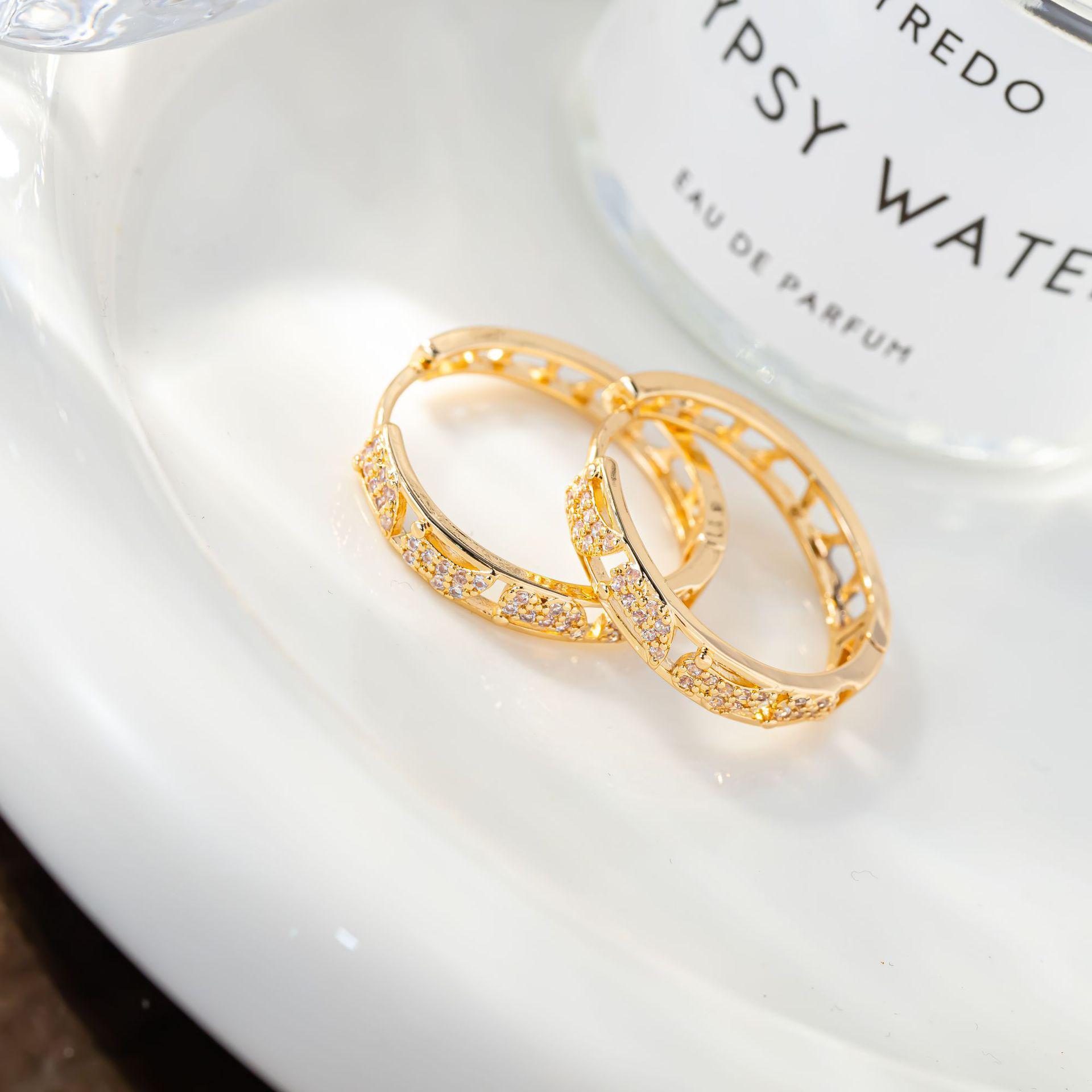 2024 Elegant Luxury Diamond Lattice Hoop Earrings