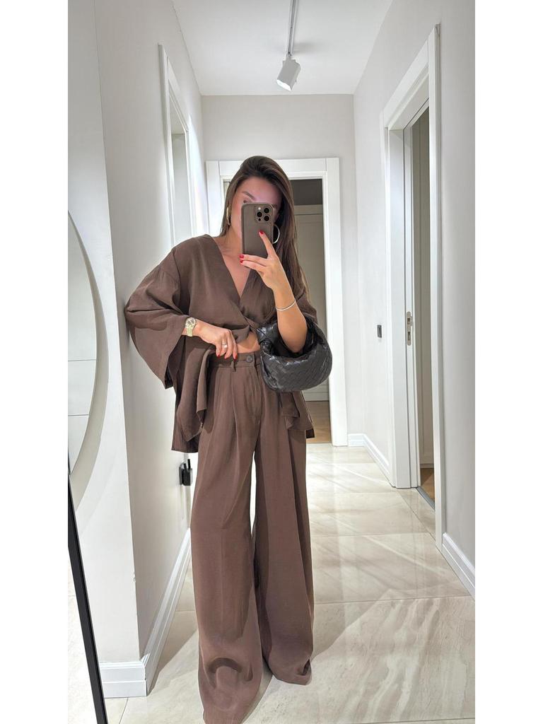 2025 Women's Fashion Casual V-neck Top & High-waisted Pants Set