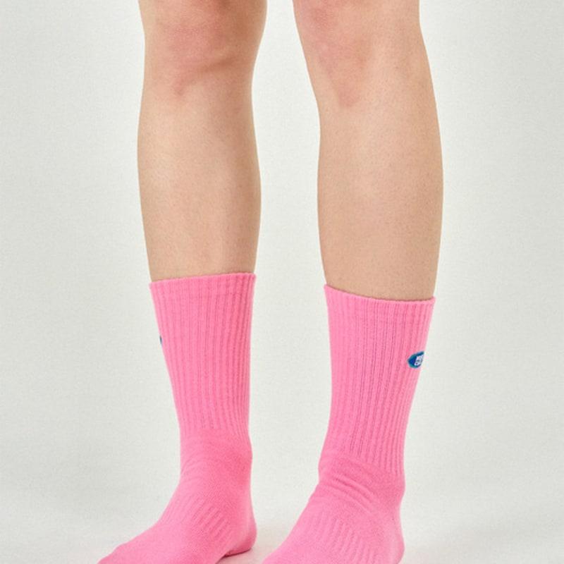 MONTH IN MONTH OUT Mmt Colored Crew Socks _ PINK