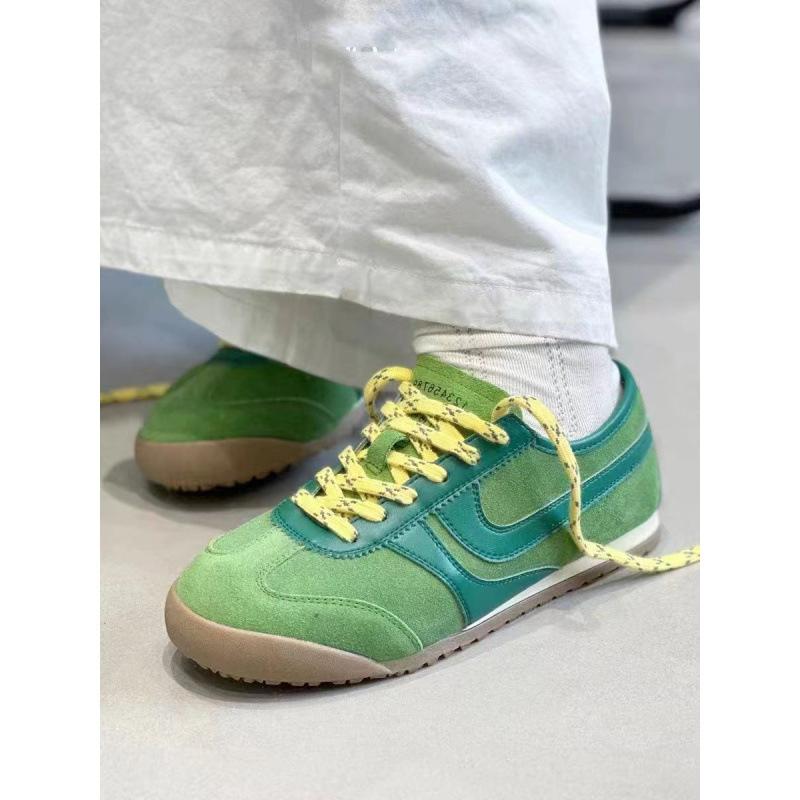 

2024 new soft leather silver German training shoes women s retro niche flat-bottomed sports and leisure versatile soft-soled Forrest Gump shoes 40 зелений