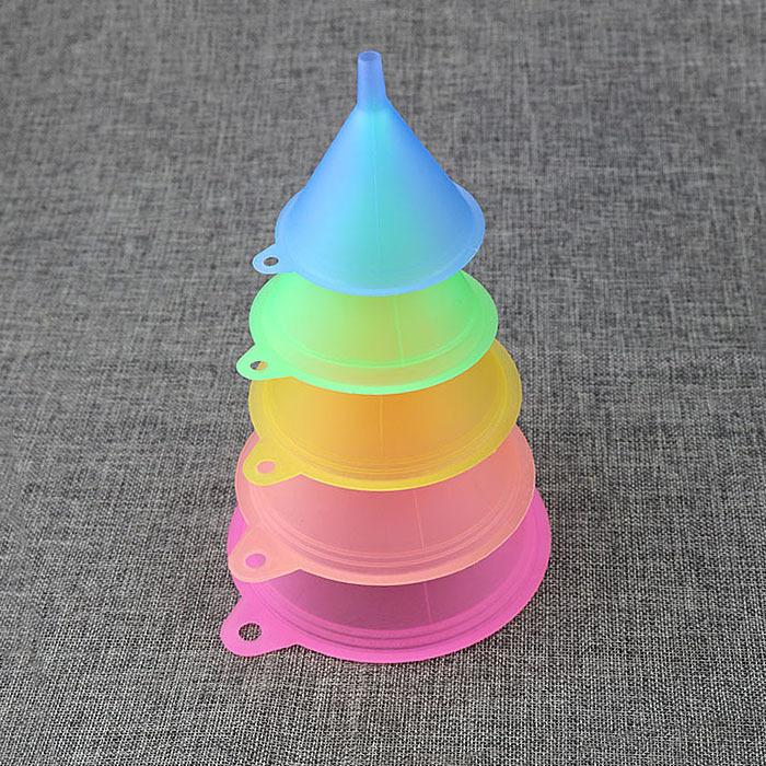 5Pcs/set Plastic Funnel Set for General Purpose Lab Car Kitchen Home Tools