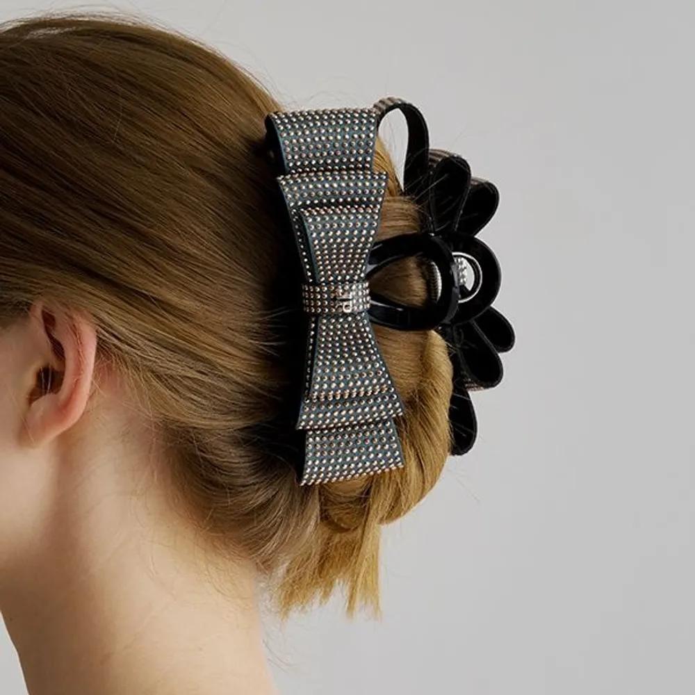 All-Stud 3-Tier Ribbon Claw Clip JP-25-032CC beige