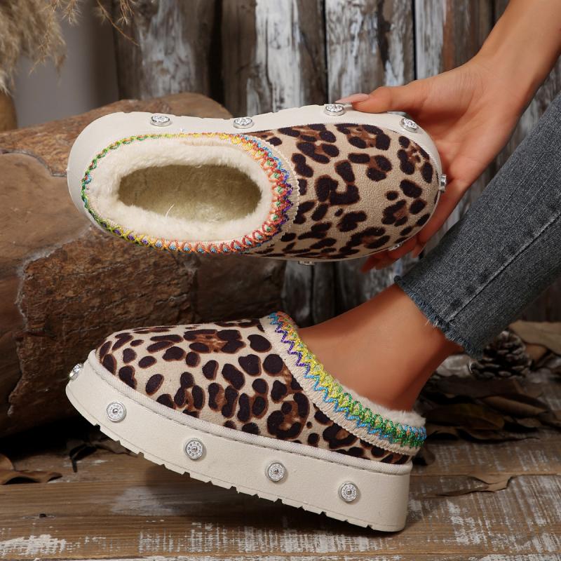 Leopard Thick Bottom Indoor Slippers For Women 2025 Winter Warm Thick Plush Home Slippers Comfort Platform Metal Rivet Slides