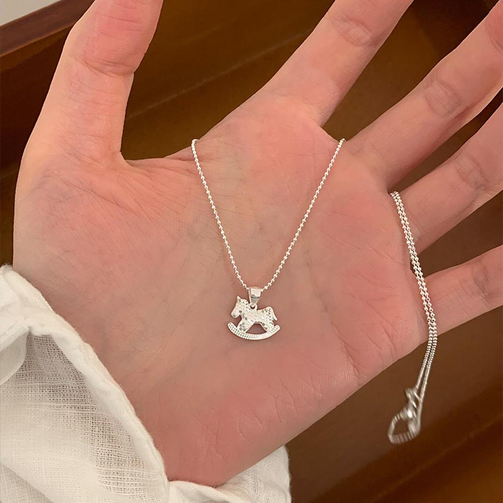 Elegant Crushed Ice Pony Necklace: Stylish & Versatile Clavicle Chain