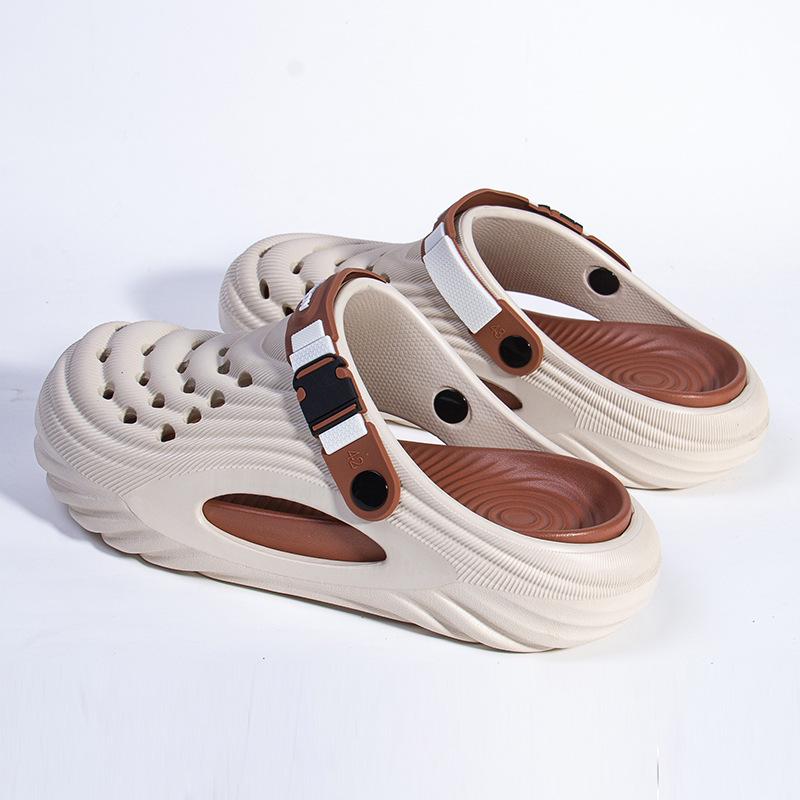 2025 Men's Sport Sandals: Summer Outdoor Beach Shoes with Thick Soles and Closed-Toe Design